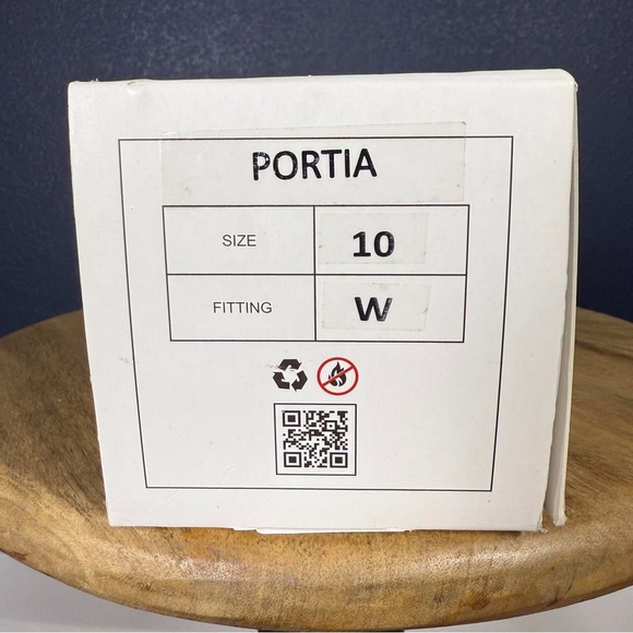 Fuchsia NIB "Portia" Blue and Tan Flats with Embroidery and Suede, Size 10 WIDE - Picture 8 of 8